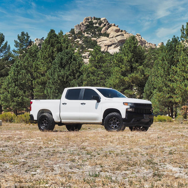 FOX Performance Elite Series, Rear Shock, 0-2" Lift, 2019+ GM1500 2/4WD Trailboss / AT4, 2.5-4" Non Trailboss / AT4