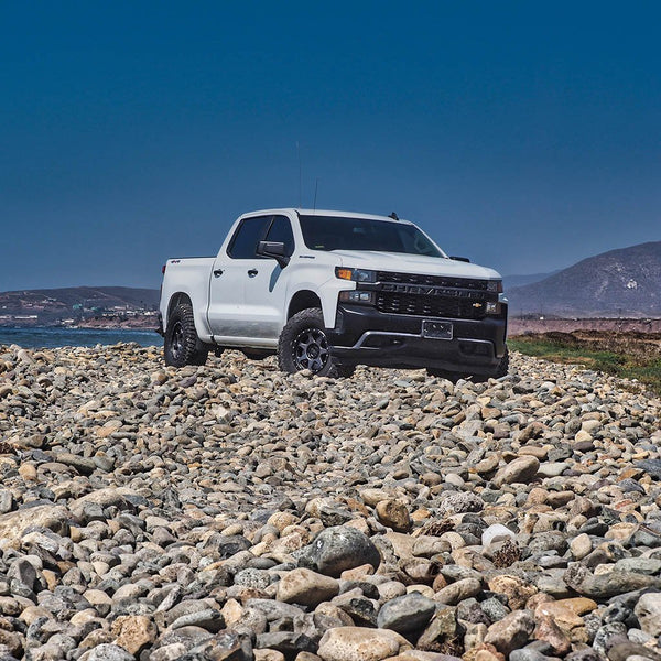 FOX Performance Elite Series, Rear Shock, 0-2" Lift, 2019+ GM1500 2/4WD Trailboss / AT4, 2.5-4" Non Trailboss / AT4